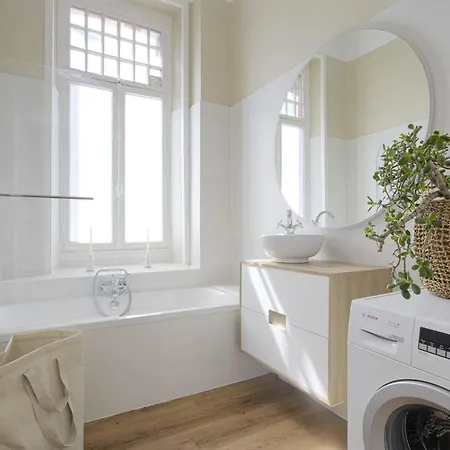 Magnolia 4 Etoiles Avec Parking - Welkeys Apartman